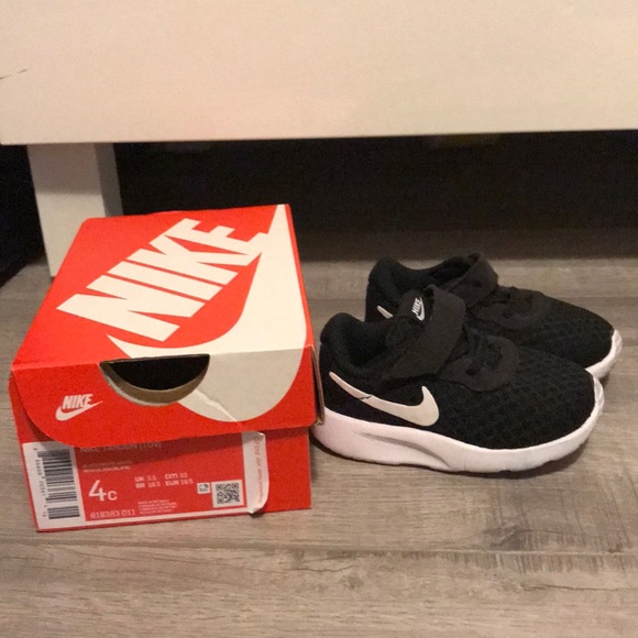 nike tanjun 4c